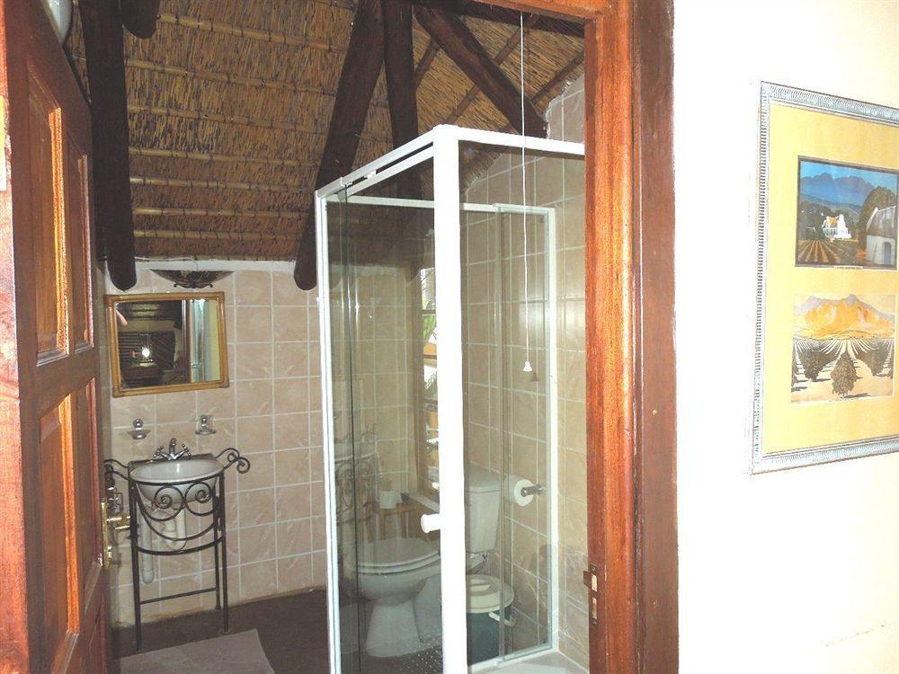 Trees Too Guest Lodge Komatipoort Extérieur photo