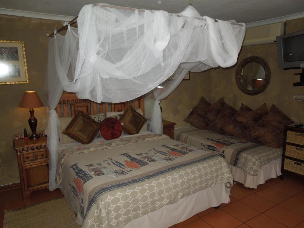 Trees Too Guest Lodge Komatipoort Chambre photo
