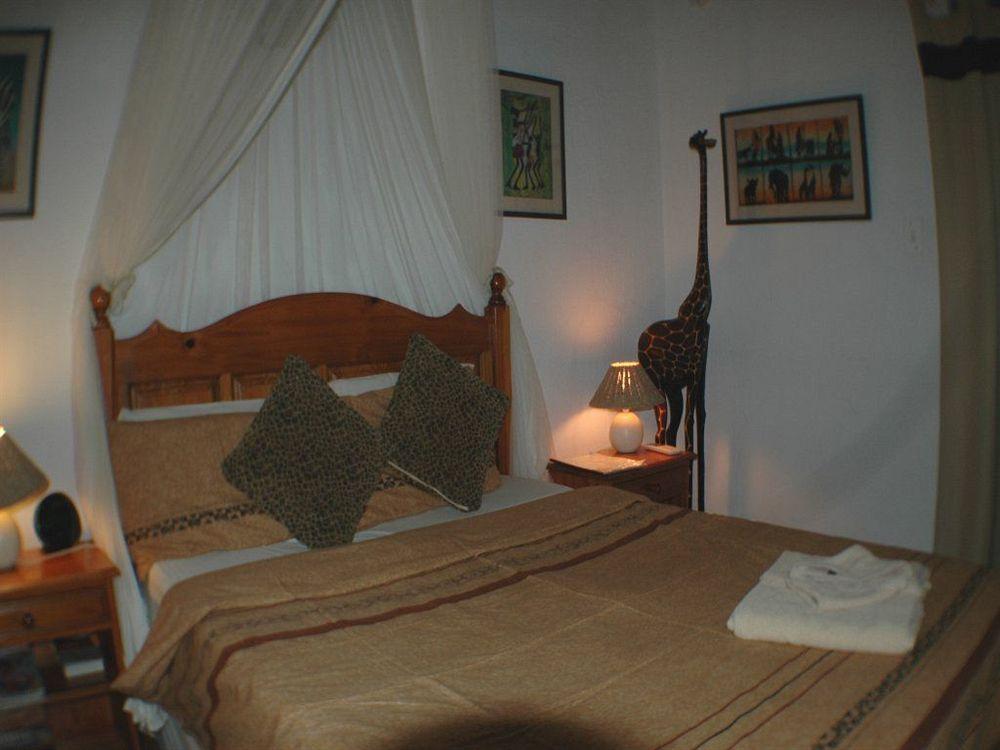 Trees Too Guest Lodge Komatipoort Extérieur photo
