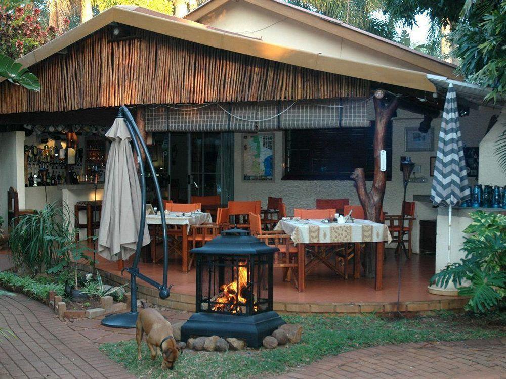 Trees Too Guest Lodge Komatipoort Extérieur photo
