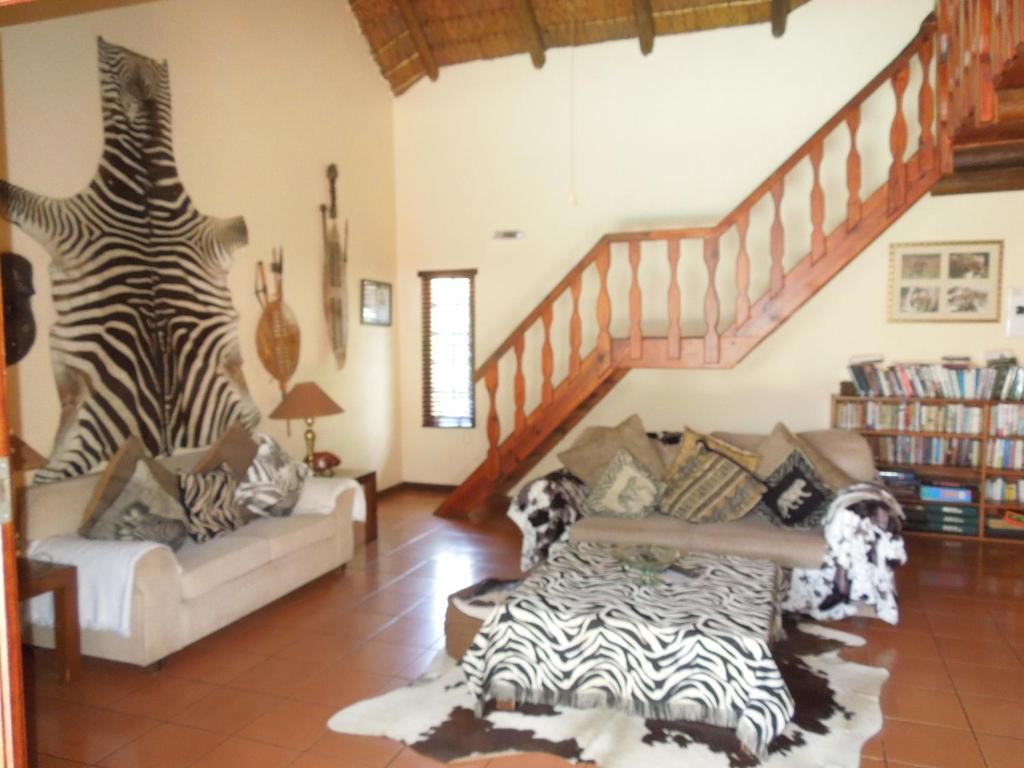 Trees Too Guest Lodge Komatipoort Extérieur photo