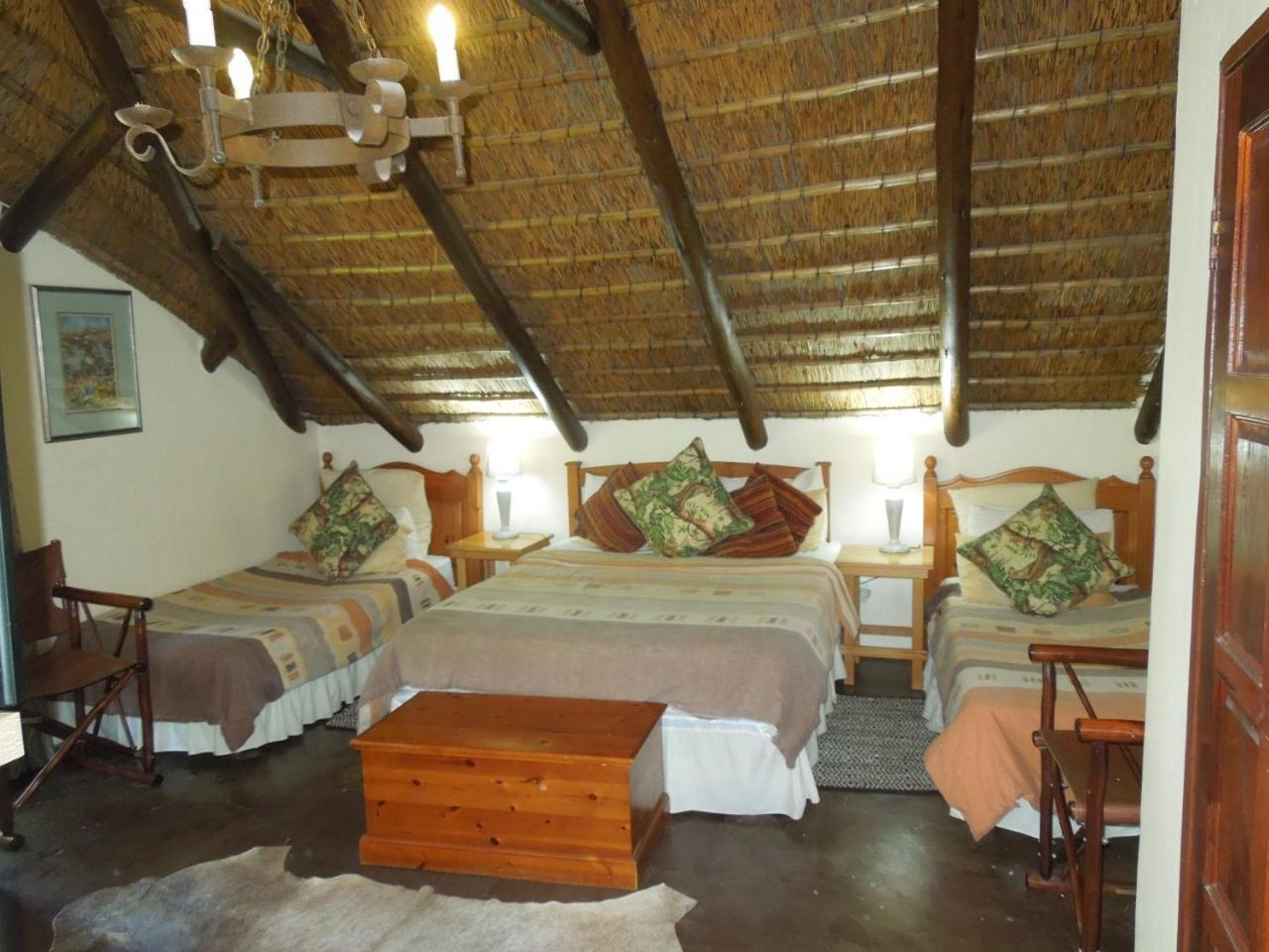 Trees Too Guest Lodge Komatipoort Extérieur photo
